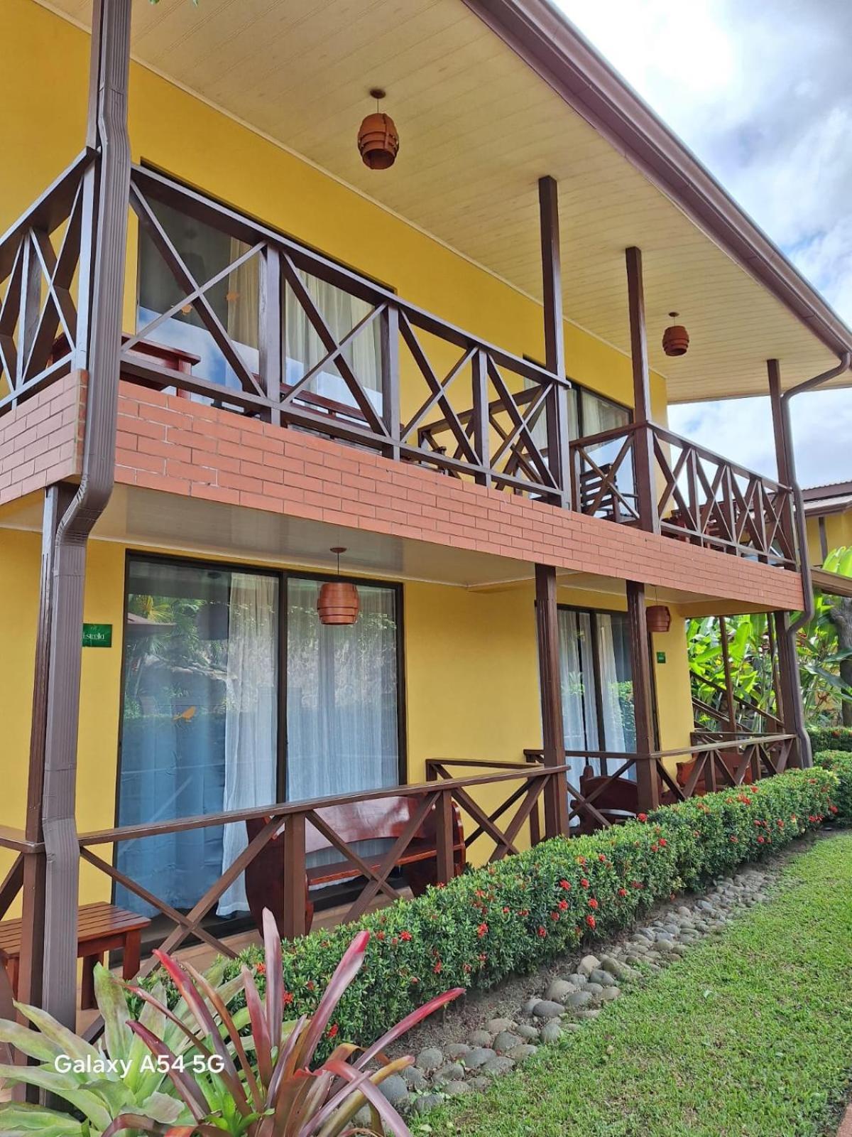 Hotel Iris Arenal La Fortuna Eksteriør billede