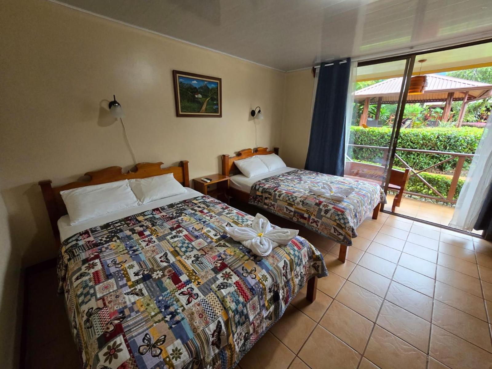 Hotel Iris Arenal La Fortuna Eksteriør billede