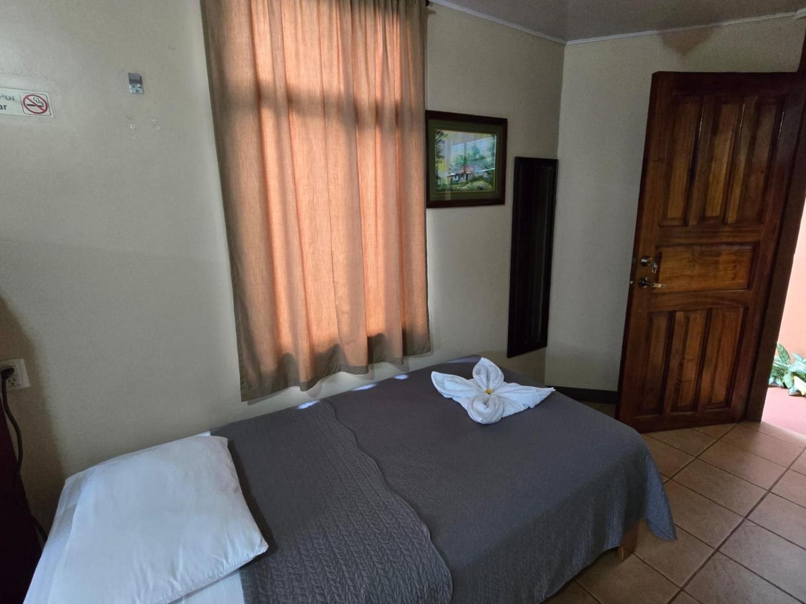 Hotel Iris Arenal La Fortuna Eksteriør billede