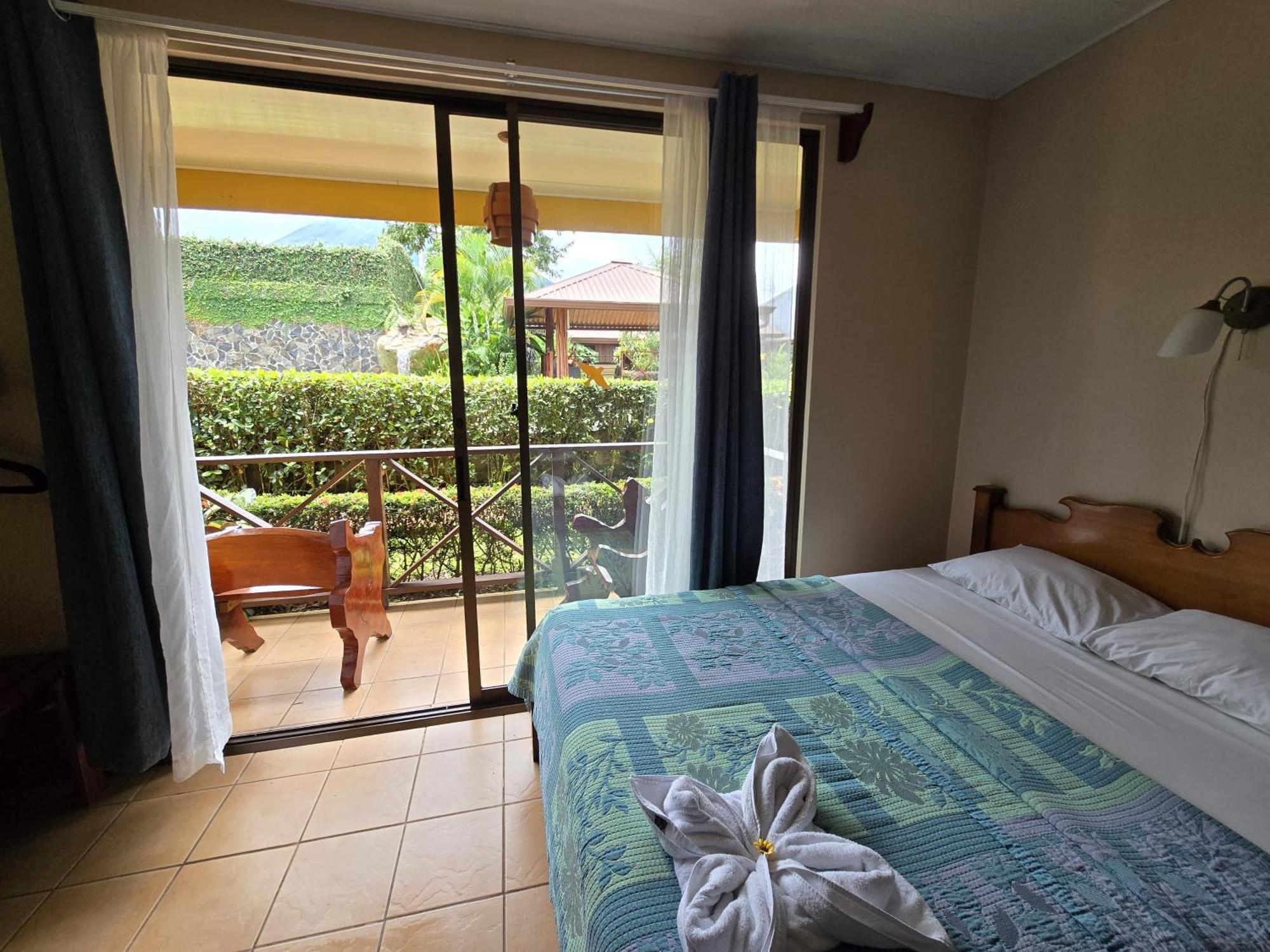 Hotel Iris Arenal La Fortuna Eksteriør billede